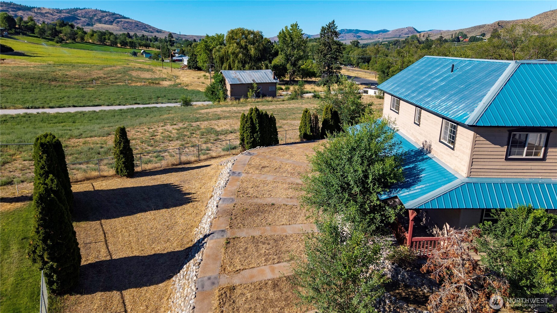 6 Orchard Loop S. Tonasket WA 98855