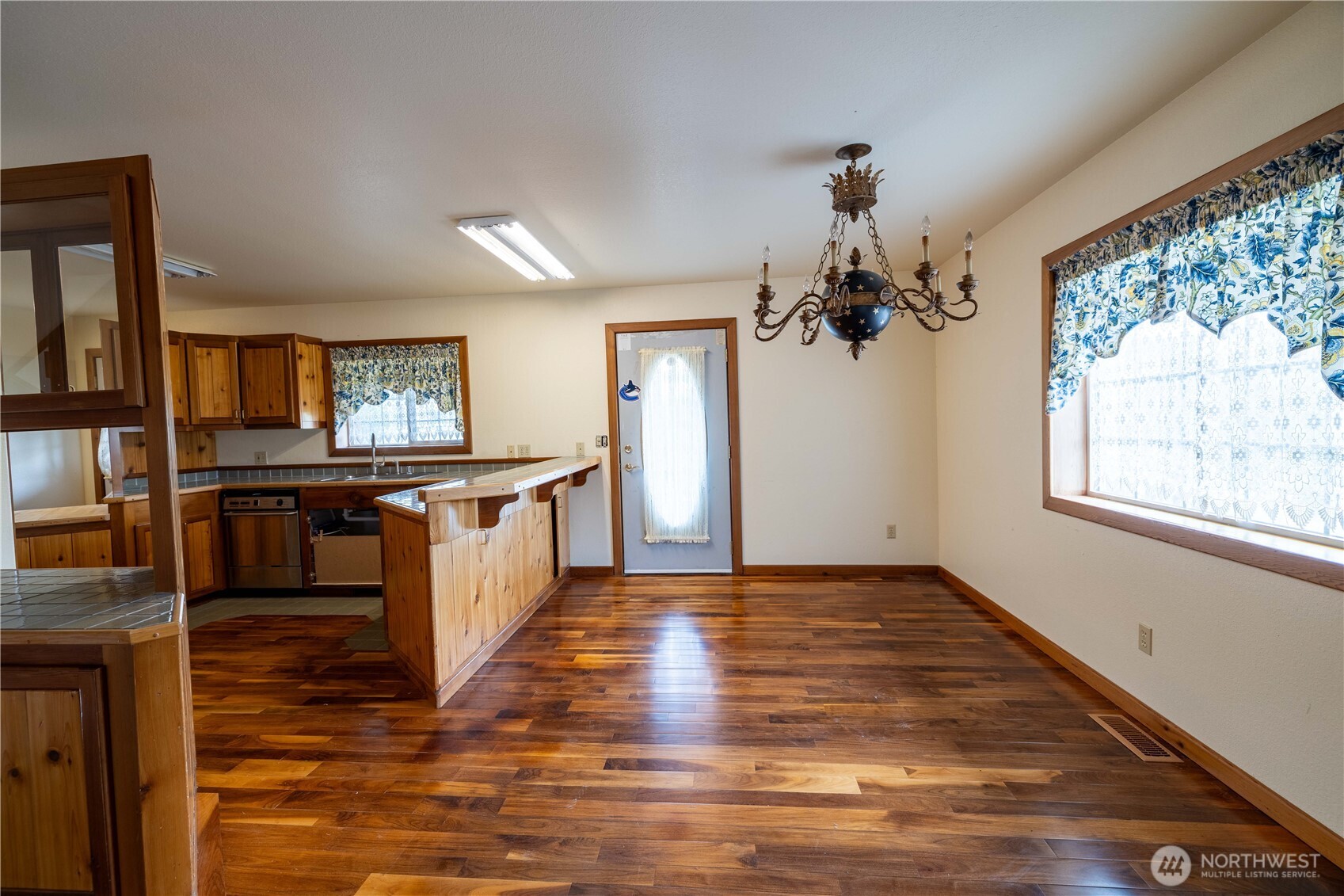 6 Orchard Loop S. Tonasket WA 98855