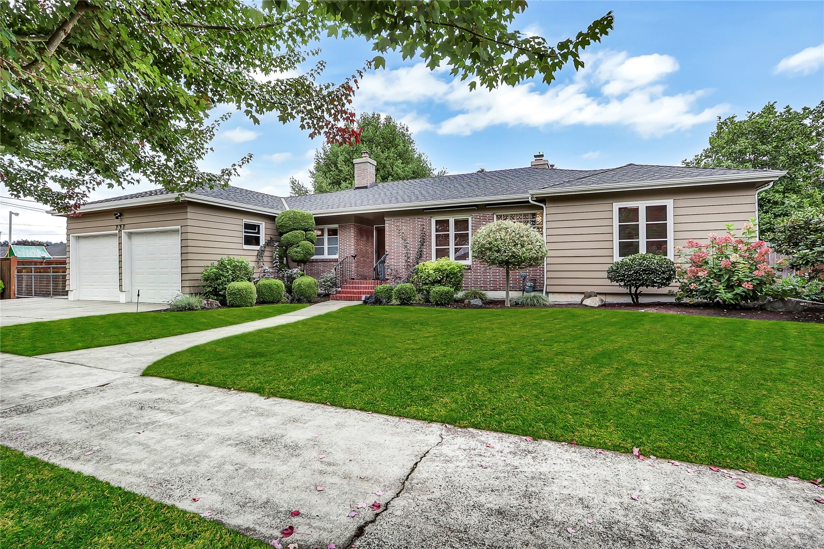 737 3rd Street NW Puyallup WA 98371