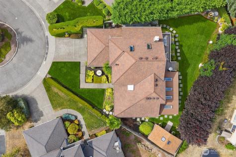 32807 12th Avenue SW Federal Way WA 98023