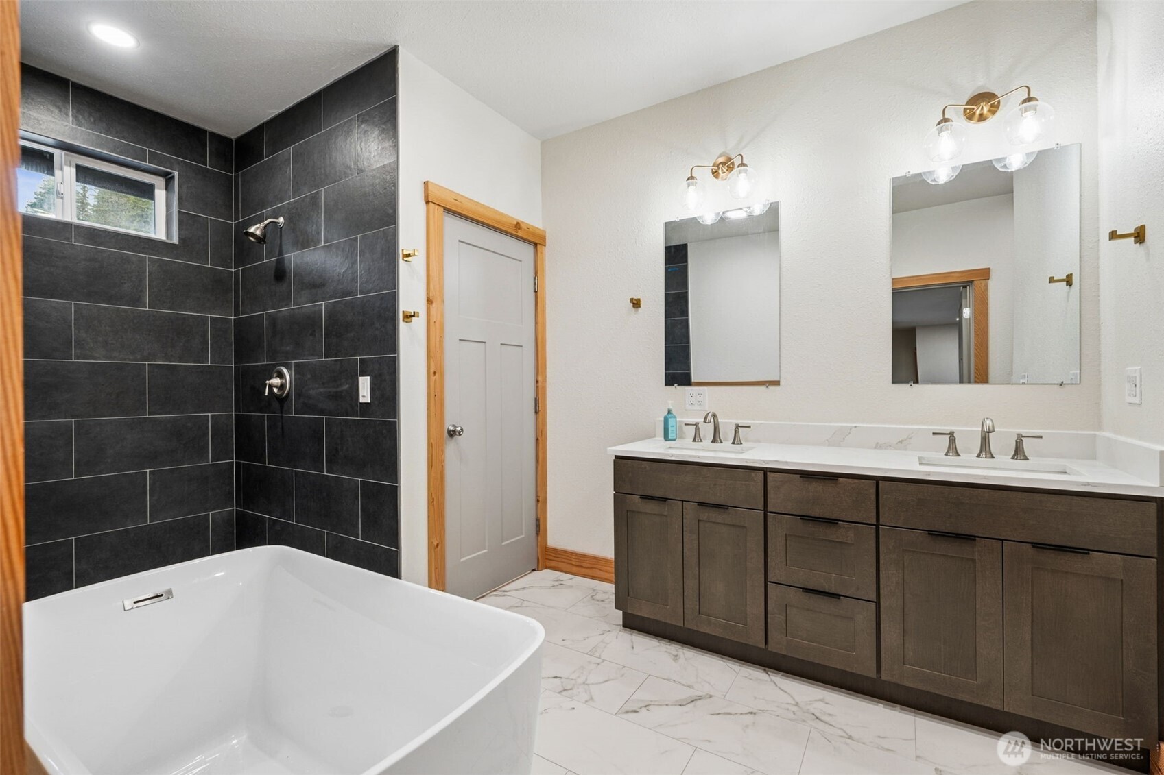 4311 E Mason Lake Dr W Grapeview WA 98546