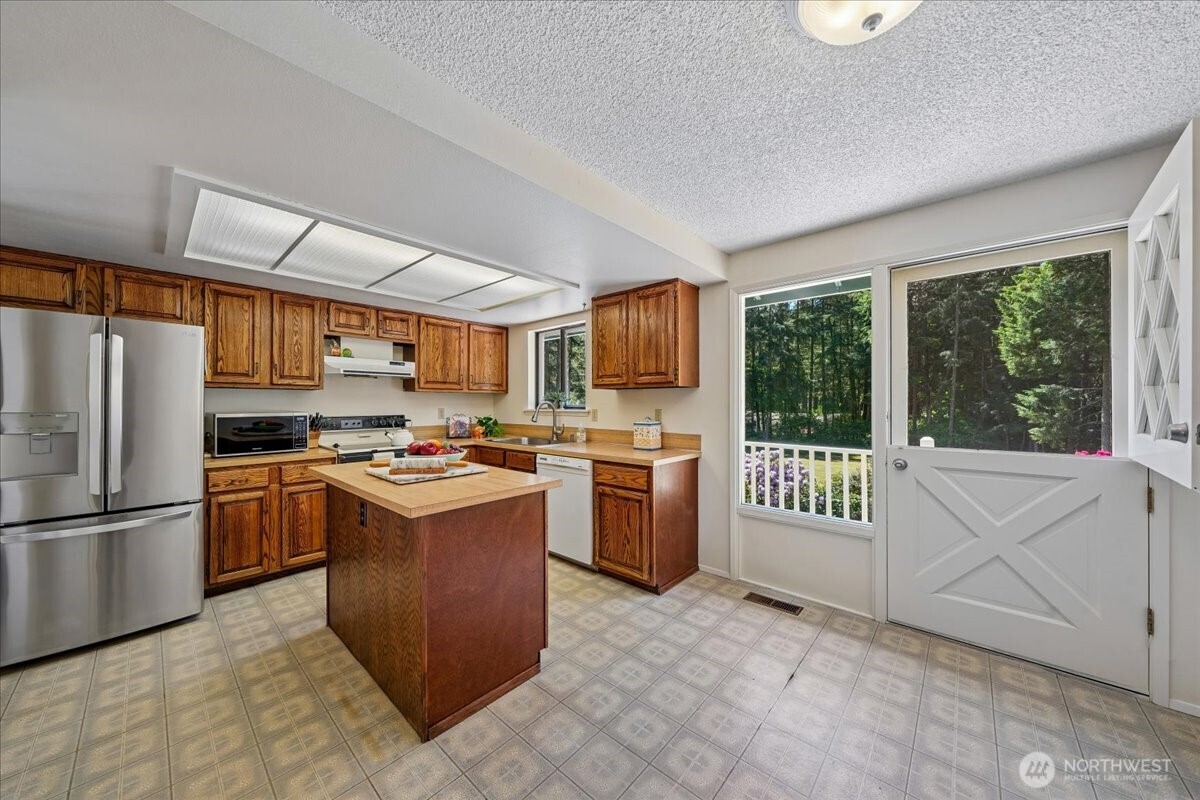 870 Kamus Place Fox Island WA 98333