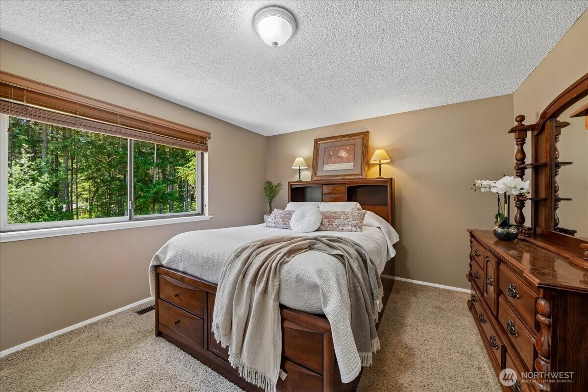 870 Kamus Place Fox Island WA 98333