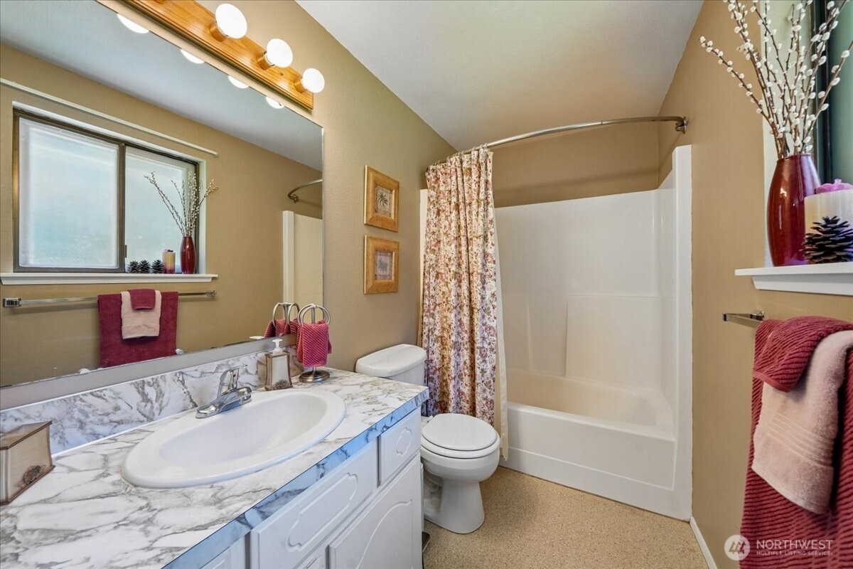 870 Kamus Place Fox Island WA 98333