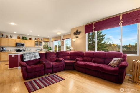 1306 68th Street SE Auburn WA 98092