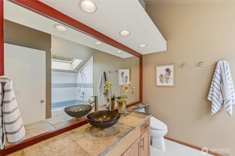 613 Bellevue Way SE Bellevue WA 98004