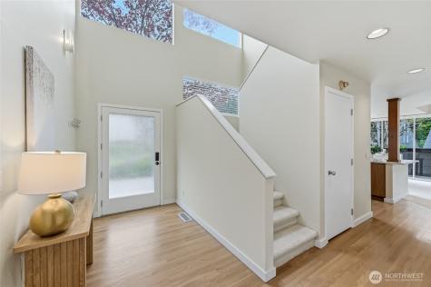 613 Bellevue Way SE Bellevue WA 98004