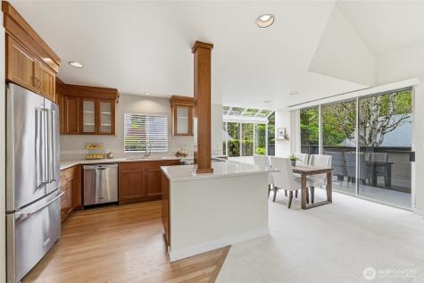 613 Bellevue Way SE Bellevue WA 98004