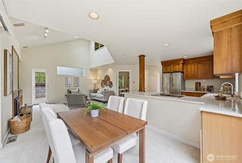 613 Bellevue Way SE Bellevue WA 98004