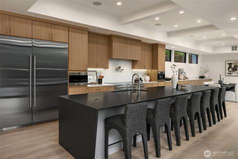 7626 NE 10th Street Medina WA 98039