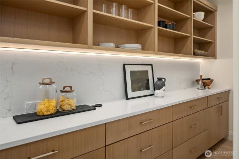 7626 NE 10th Street Medina WA 98039