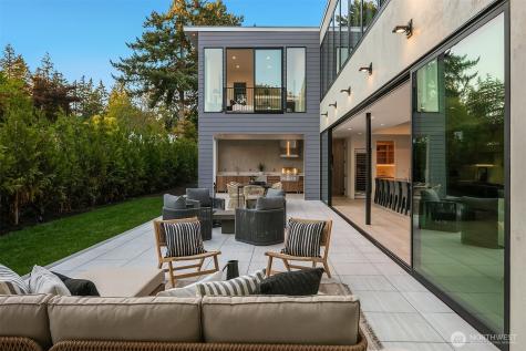 7626 NE 10th Street Medina WA 98039