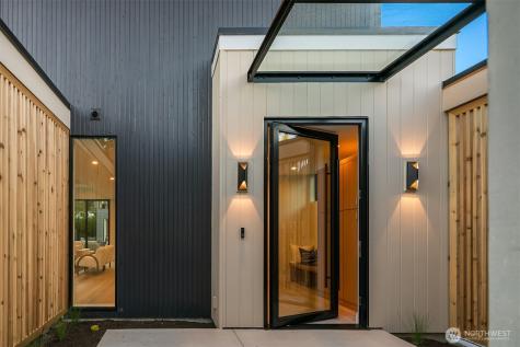 7626 NE 10th Street Medina WA 98039