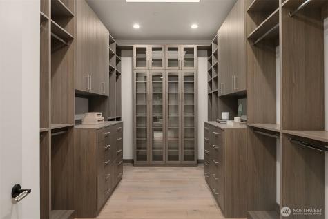 7626 NE 10th Street Medina WA 98039