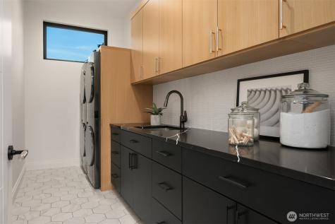 7626 NE 10th Street Medina WA 98039