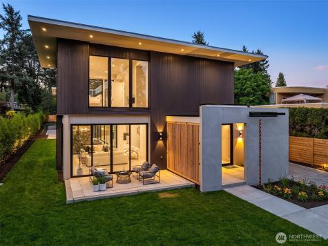 7626 NE 10th Street Medina WA 98039