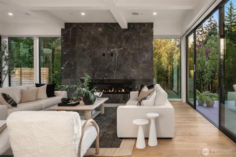 7626 NE 10th Street Medina WA 98039