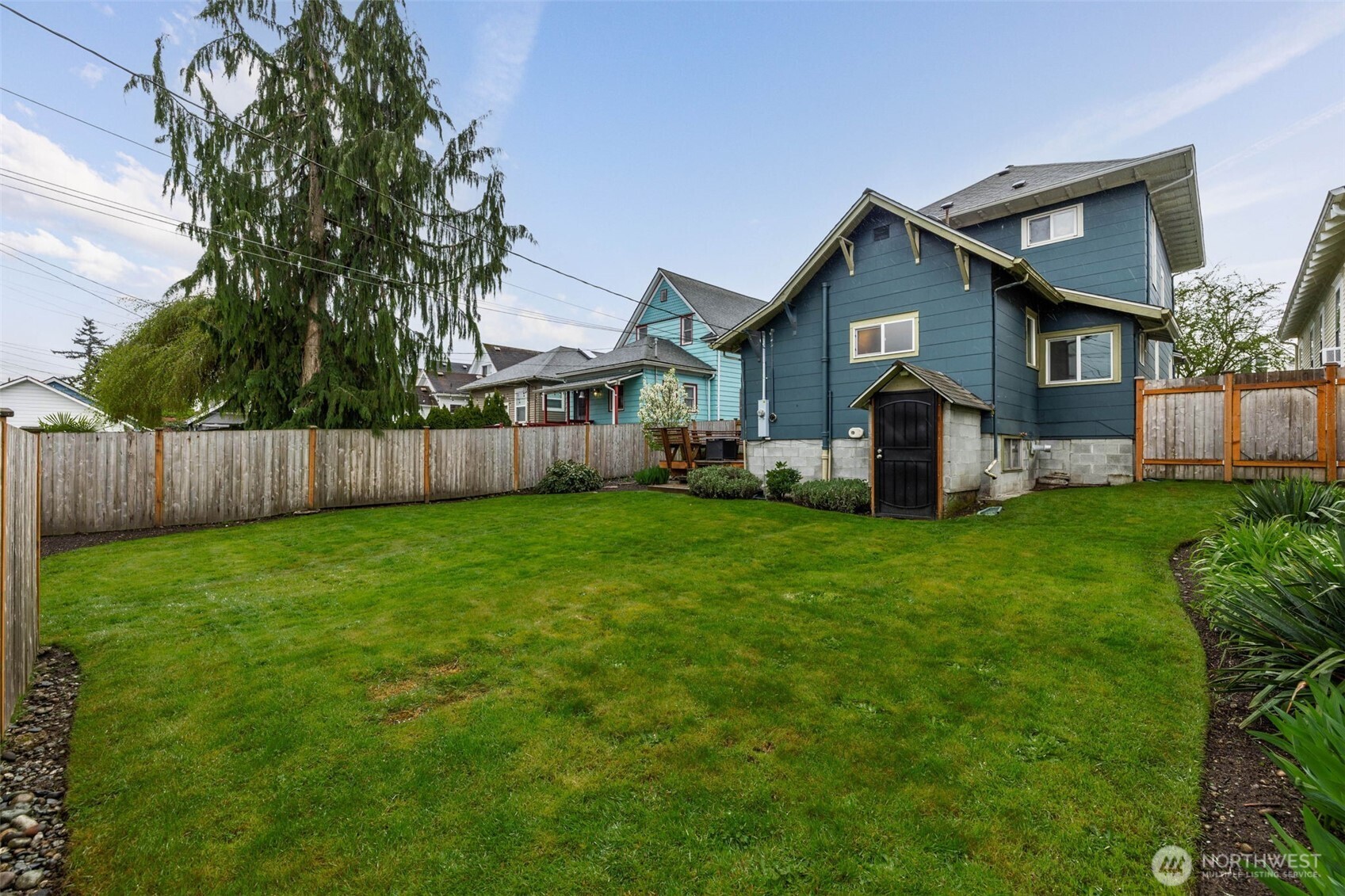 2115 Rockefeller Avenue Everett WA 98201