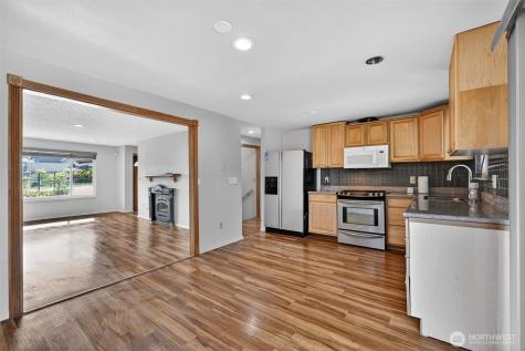 9402 S Sheridan Avenue Tacoma WA 98444