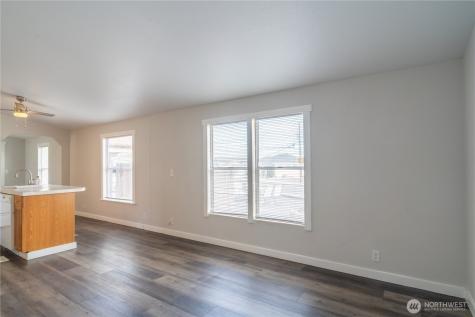 1341 W Columbia Avenue Moses Lake WA 98837