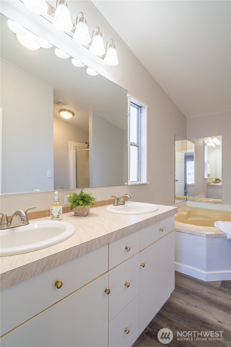 1341 W Columbia Avenue Moses Lake WA 98837