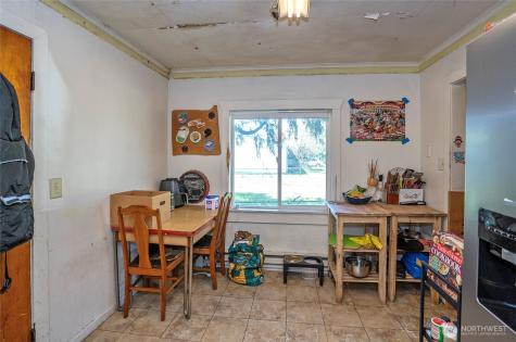 758 108th Street S Tacoma WA 98444