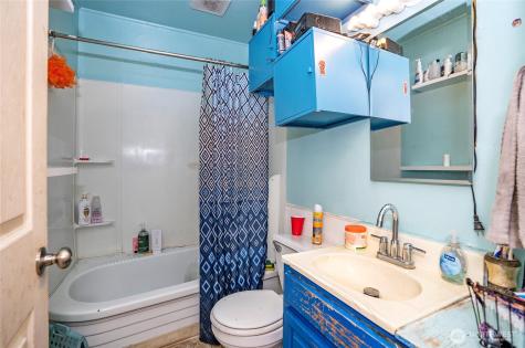 758 108th Street S Tacoma WA 98444