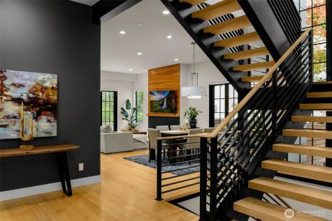 7002 93rd Avenue SE Mercer Island WA 98040