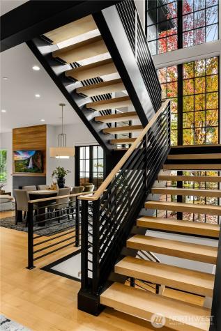 7002 93rd Avenue SE Mercer Island WA 98040