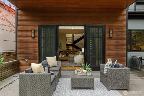 7002 93rd Avenue SE Mercer Island WA 98040