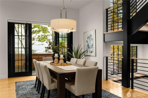 7002 93rd Avenue SE Mercer Island WA 98040