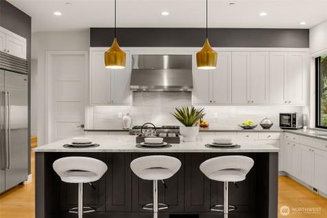 7002 93rd Avenue SE Mercer Island WA 98040