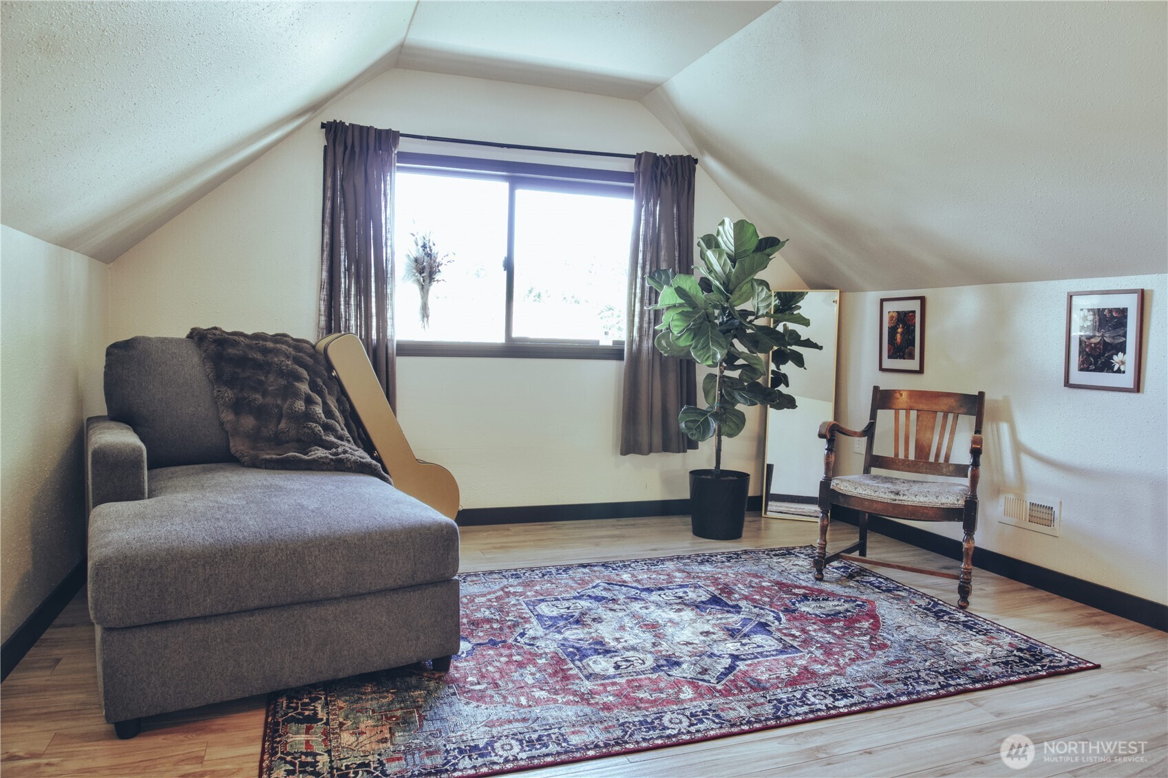 512 E Pear Street Centralia WA 98531