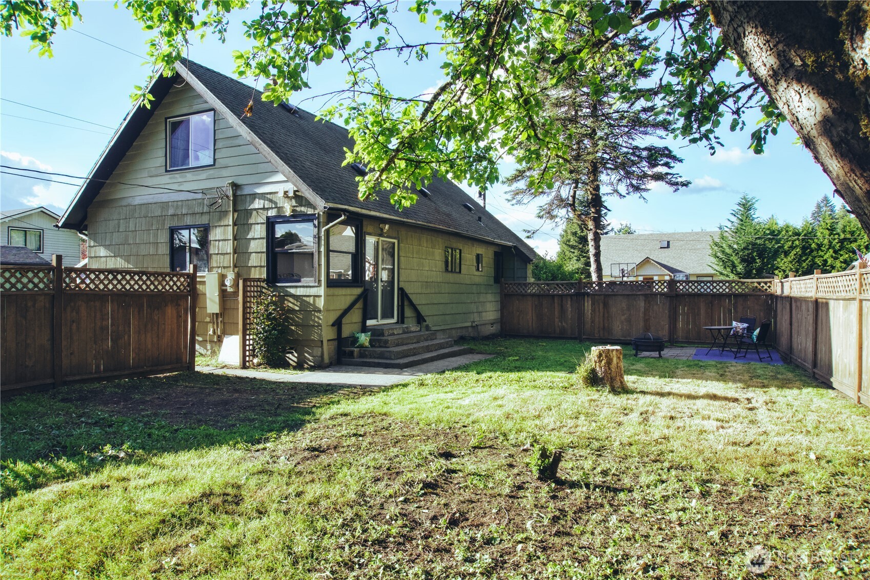 512 E Pear Street Centralia WA 98531