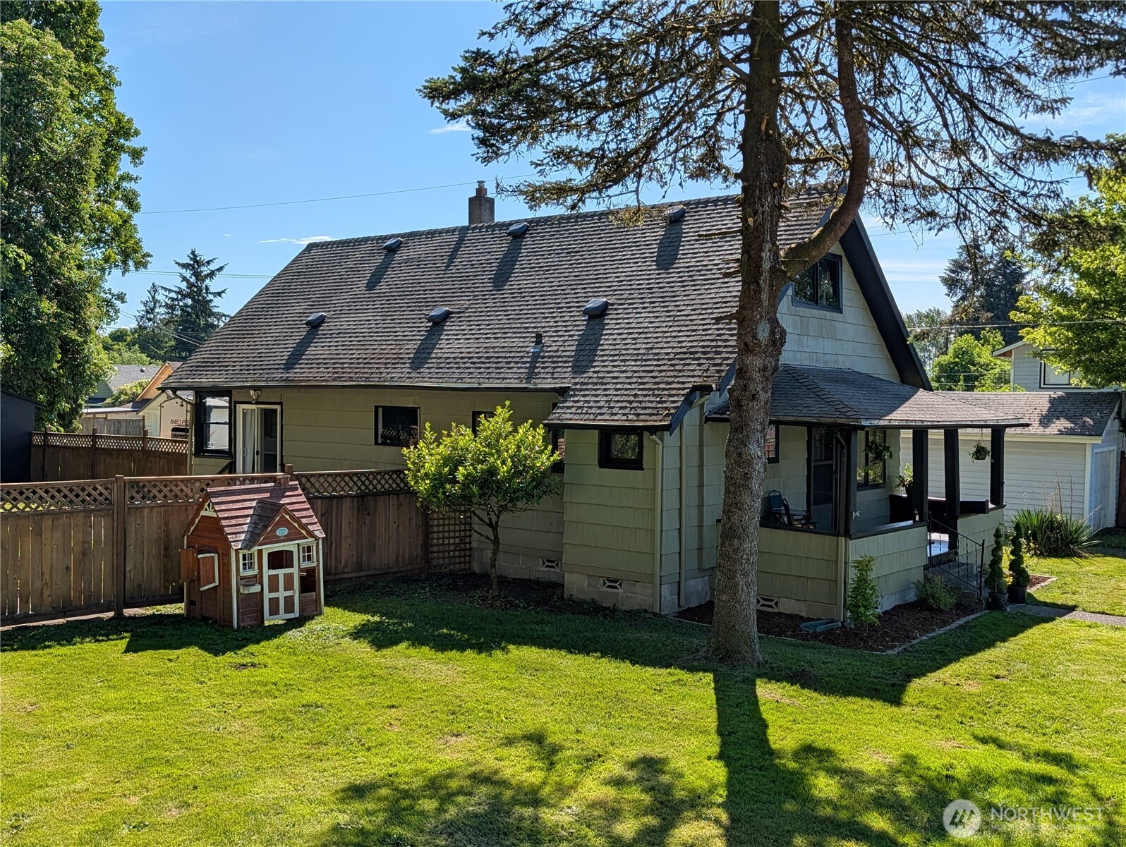 512 E Pear Street Centralia WA 98531