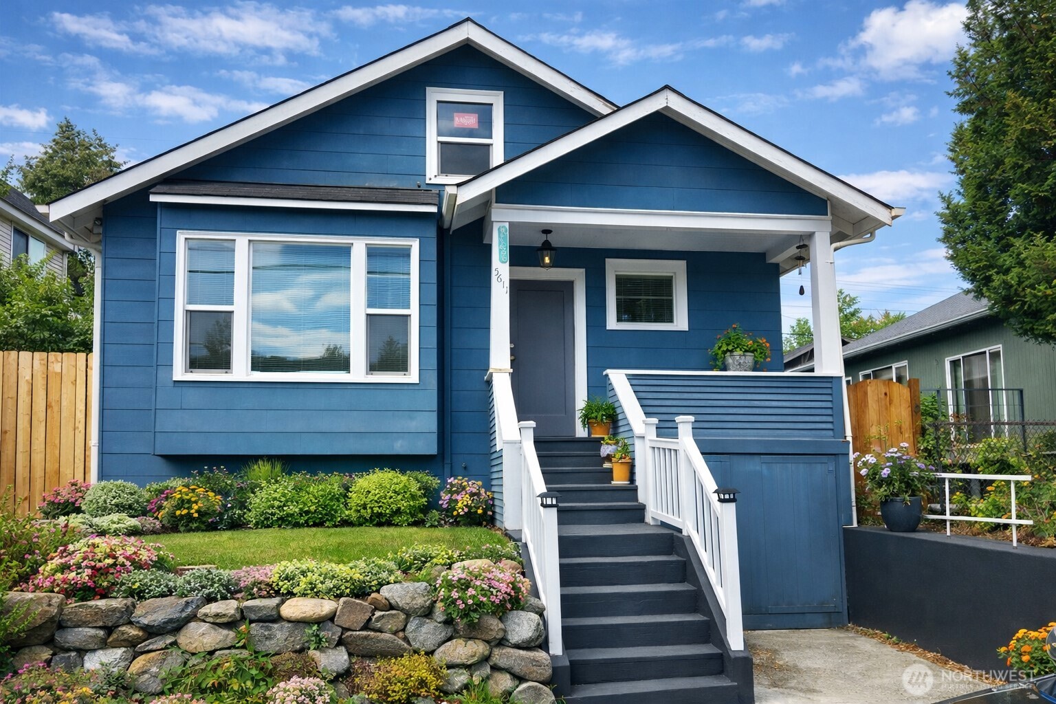 5611 Brooklyn Avenue NE Seattle WA 98105