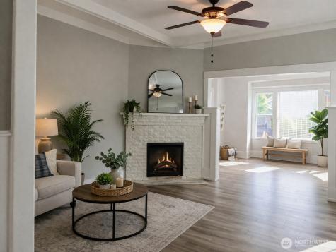5611 Brooklyn Avenue NE Seattle WA 98105