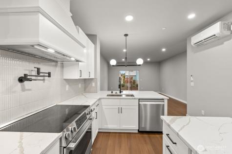 16823 Alder Way Lynnwood WA 98037
