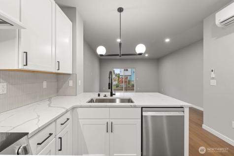 16823 Alder Way Lynnwood WA 98037