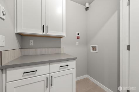 16823 Alder Way Lynnwood WA 98037