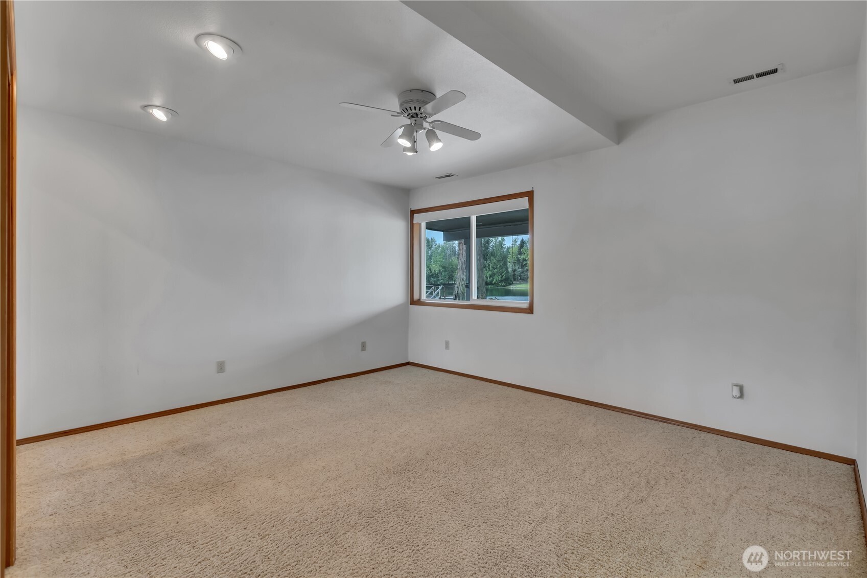 4452 185th Avenue E Lake Tapps WA 98391