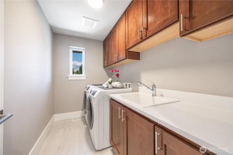 10015 131st Place NE Kirkland WA 98033