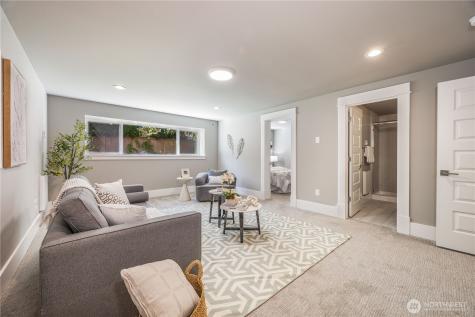 10015 131st Place NE Kirkland WA 98033
