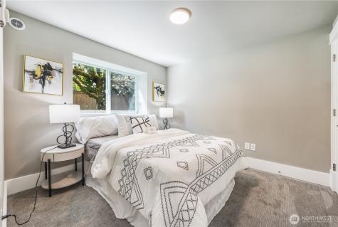 10015 131st Place NE Kirkland WA 98033