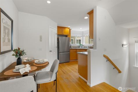 6522 5th Avenue NE Seattle WA 98115