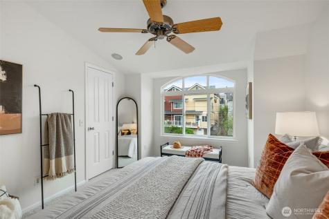 6522 5th Avenue NE Seattle WA 98115