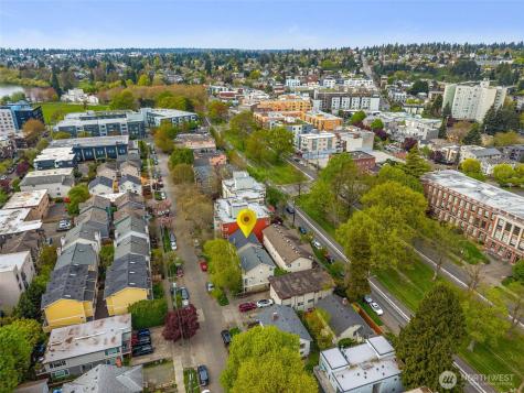 6522 5th Avenue NE Seattle WA 98115