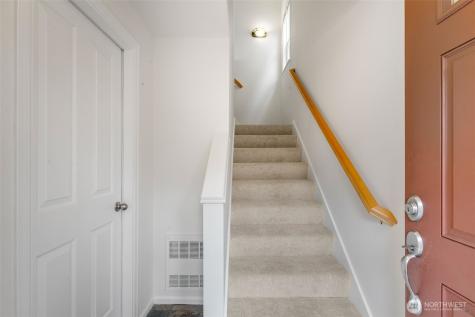 6522 5th Avenue NE Seattle WA 98115