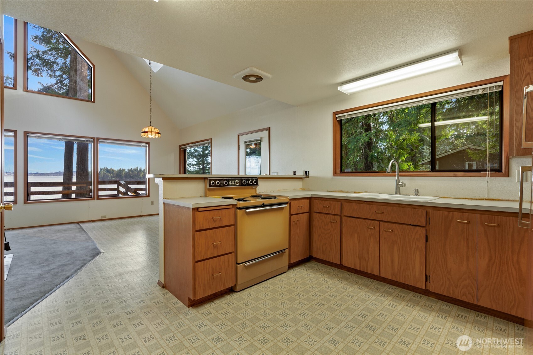 909 Lorenz Road NW Lakebay WA 98349