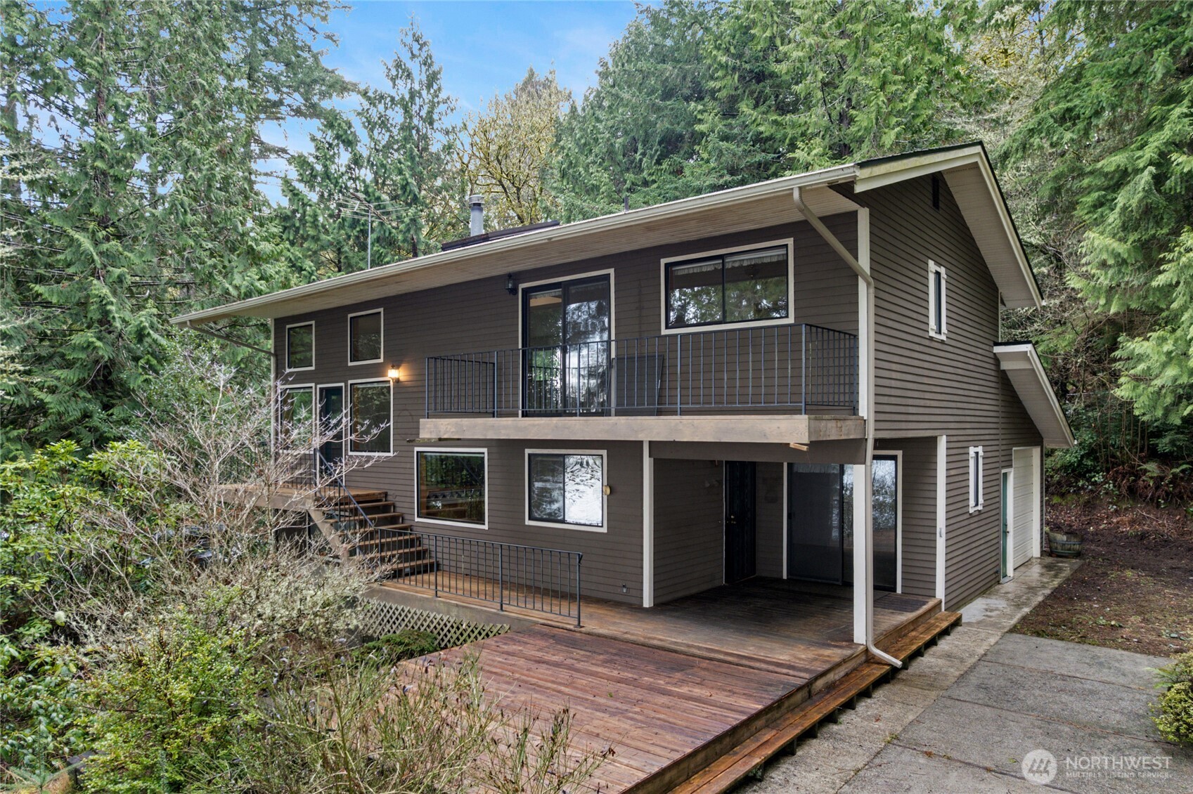 909 Lorenz Road NW Lakebay WA 98349